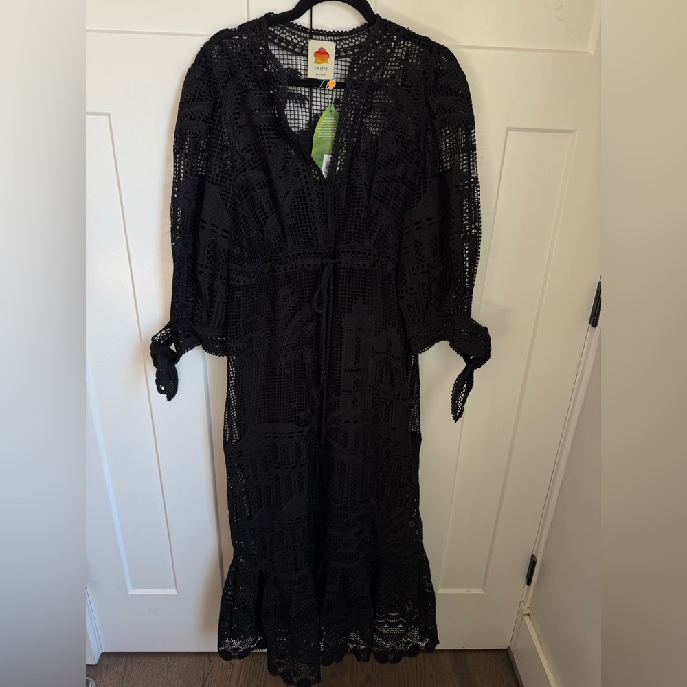 NWT  FARM Rio Morada Boa Guipure Maxi Dress in black with tie waist. Size S. - Picture 5 of 15
